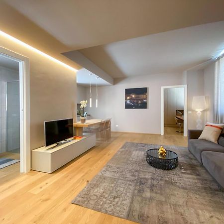 Time To Be - Luxury Apartments Centro Storico Пескиера дел Гарда Екстериор снимка