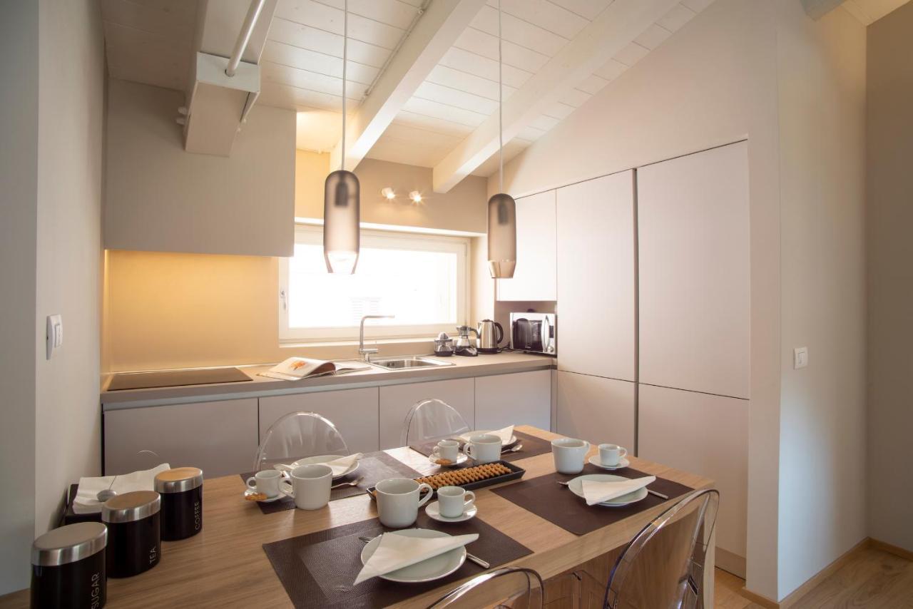 Time To Be - Luxury Apartments Centro Storico Пескиера дел Гарда Екстериор снимка