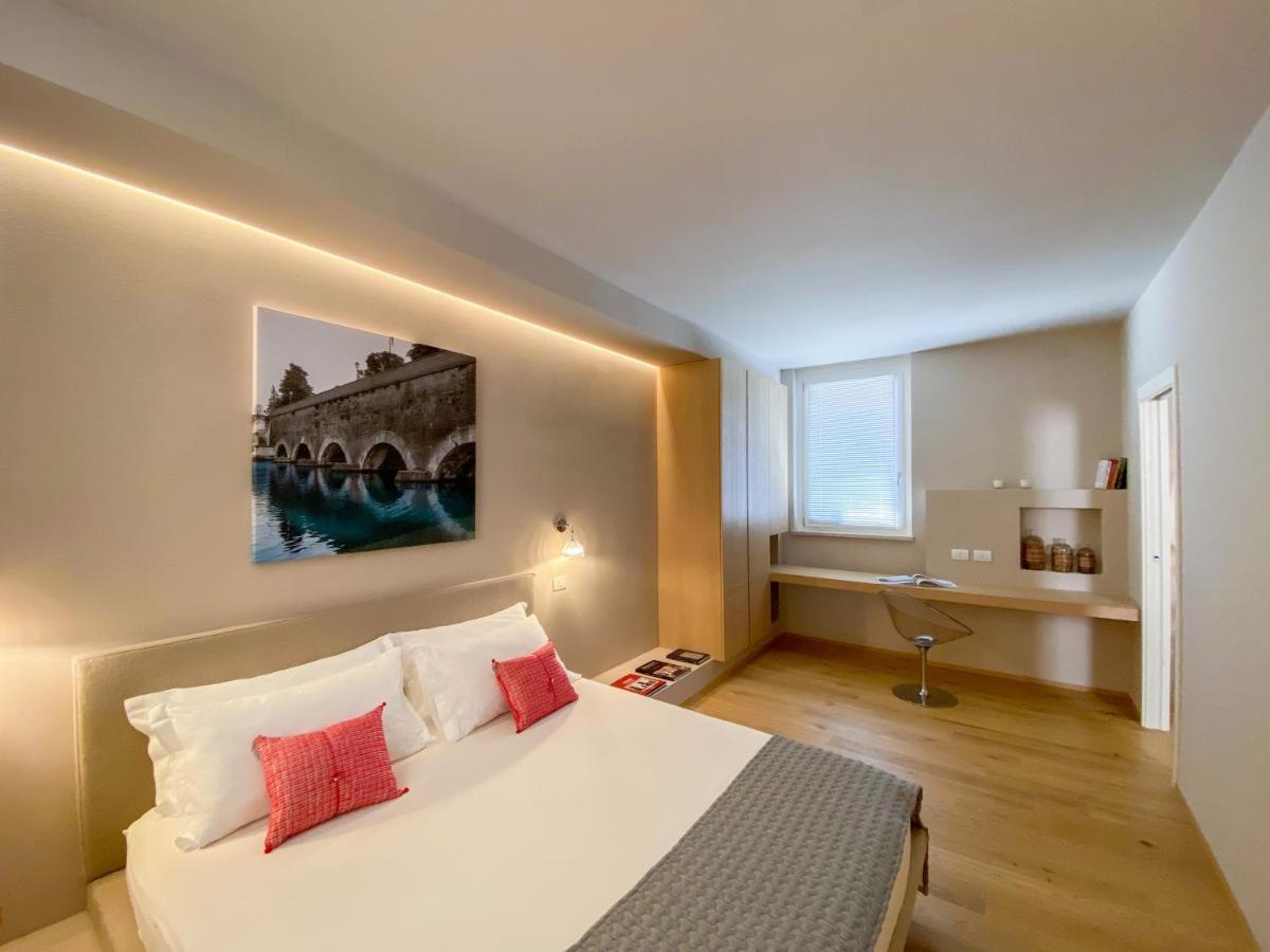 Time To Be - Luxury Apartments Centro Storico Пескиера дел Гарда Екстериор снимка