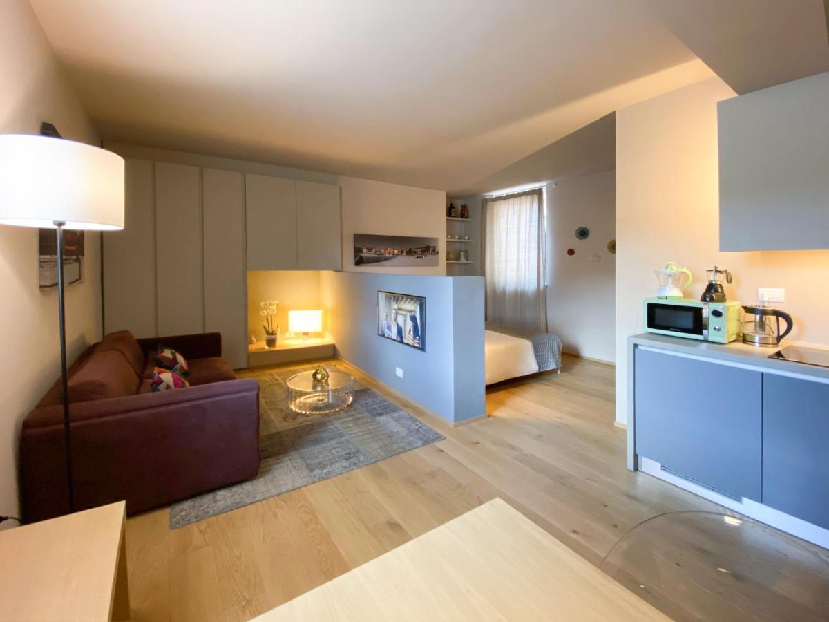 Time To Be - Luxury Apartments Centro Storico Пескиера дел Гарда Екстериор снимка