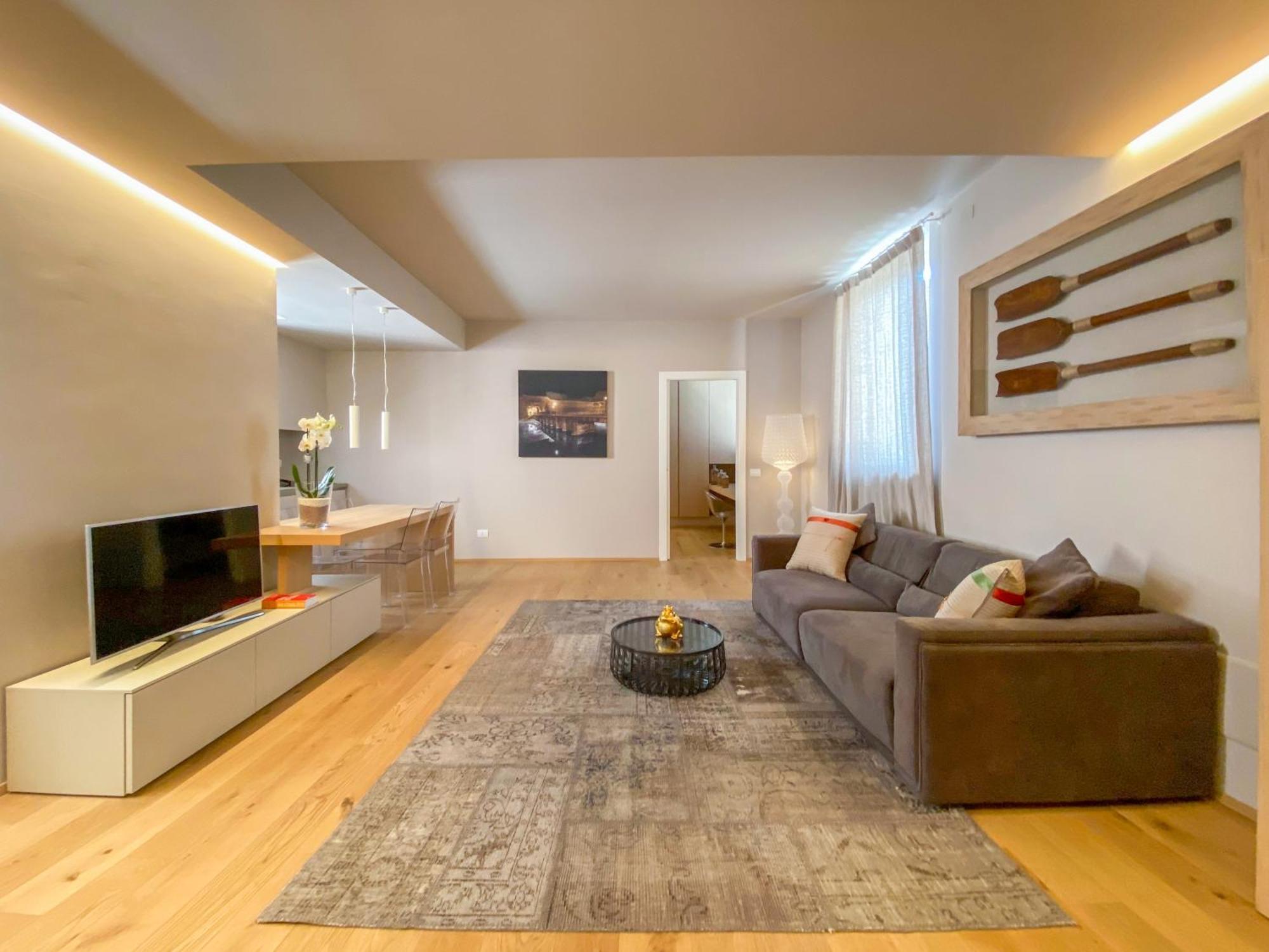 Time To Be - Luxury Apartments Centro Storico Пескиера дел Гарда Екстериор снимка