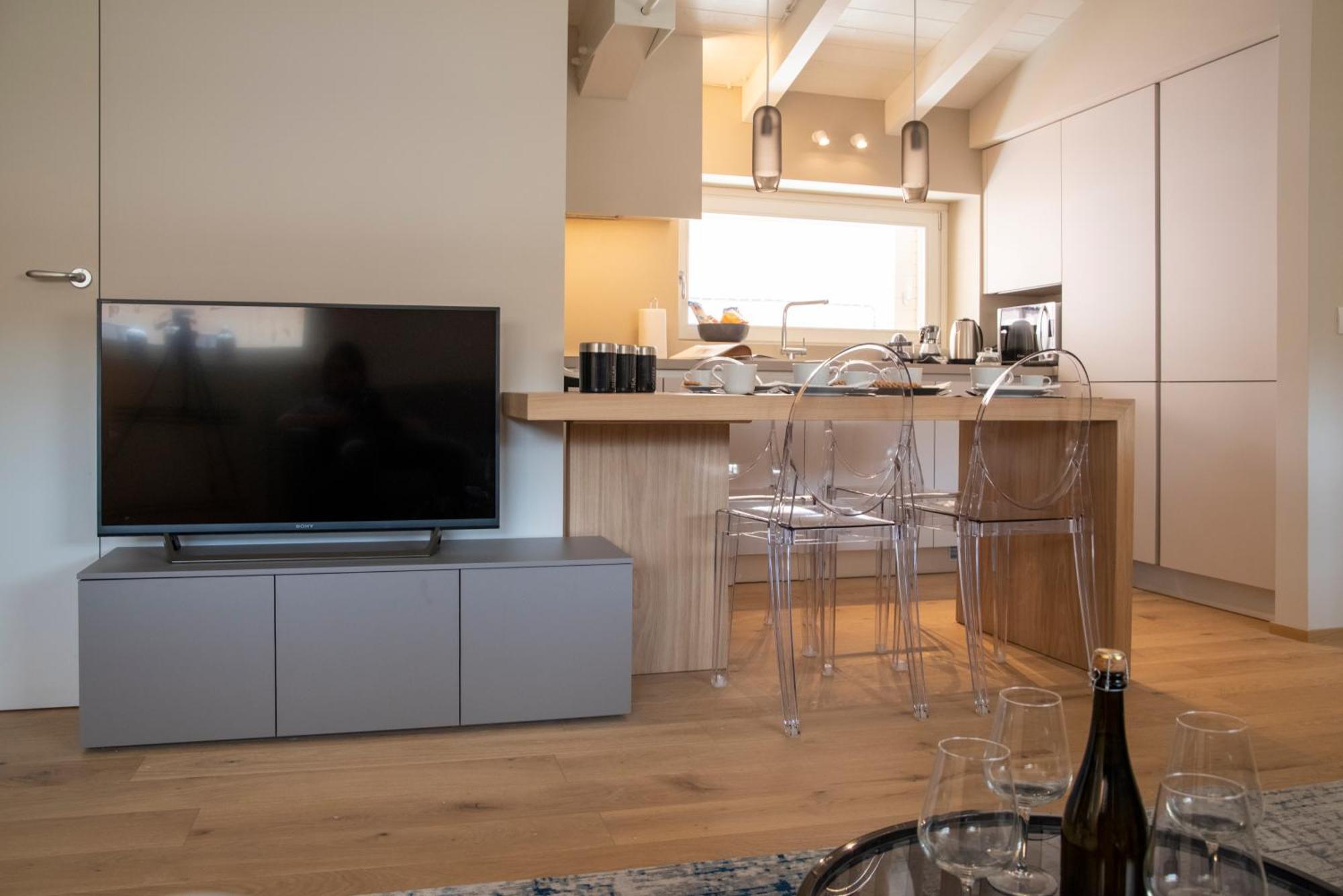 Time To Be - Luxury Apartments Centro Storico Пескиера дел Гарда Екстериор снимка